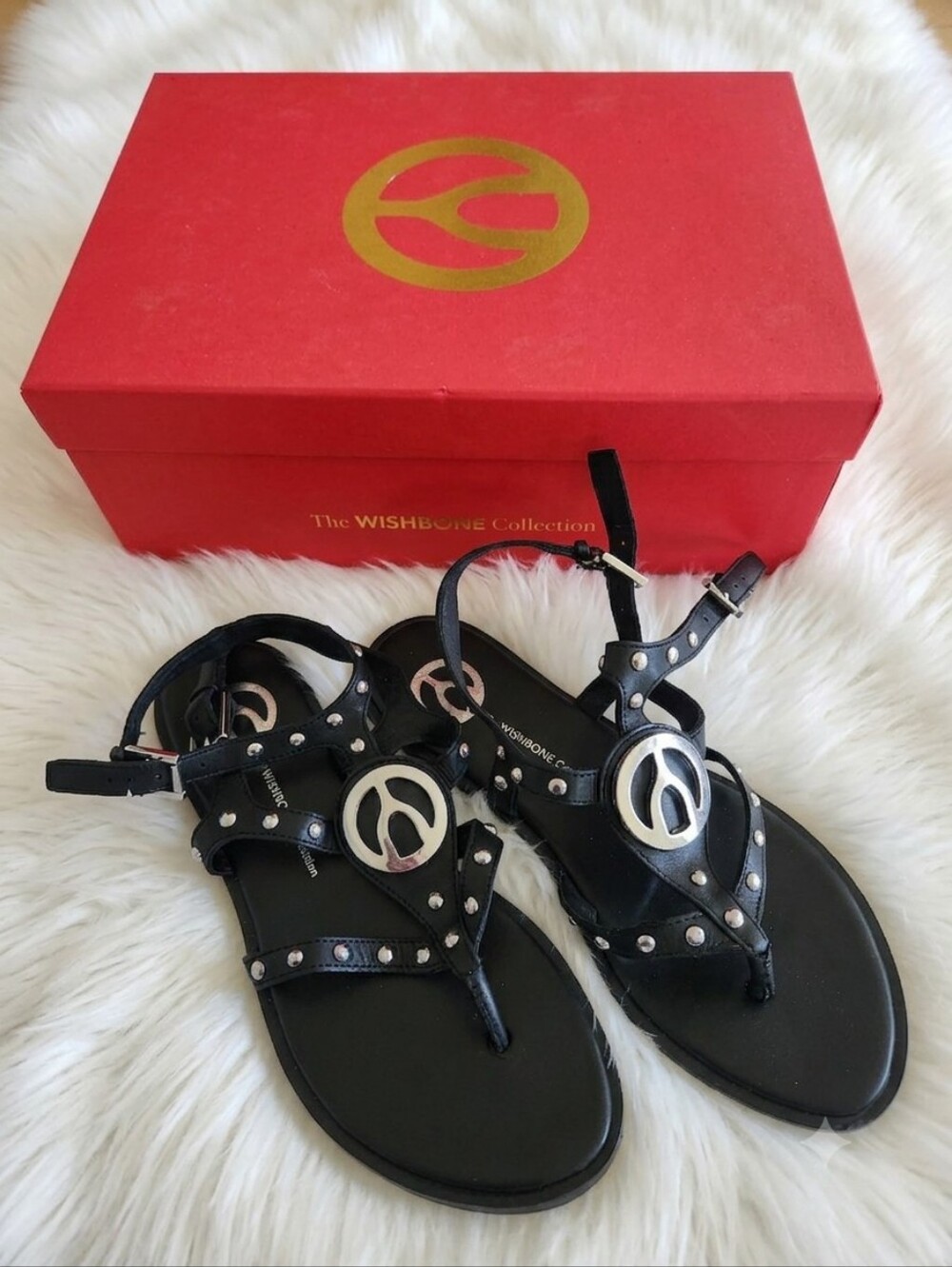 $193 Wishbone Leather Studded Sandal Shoes